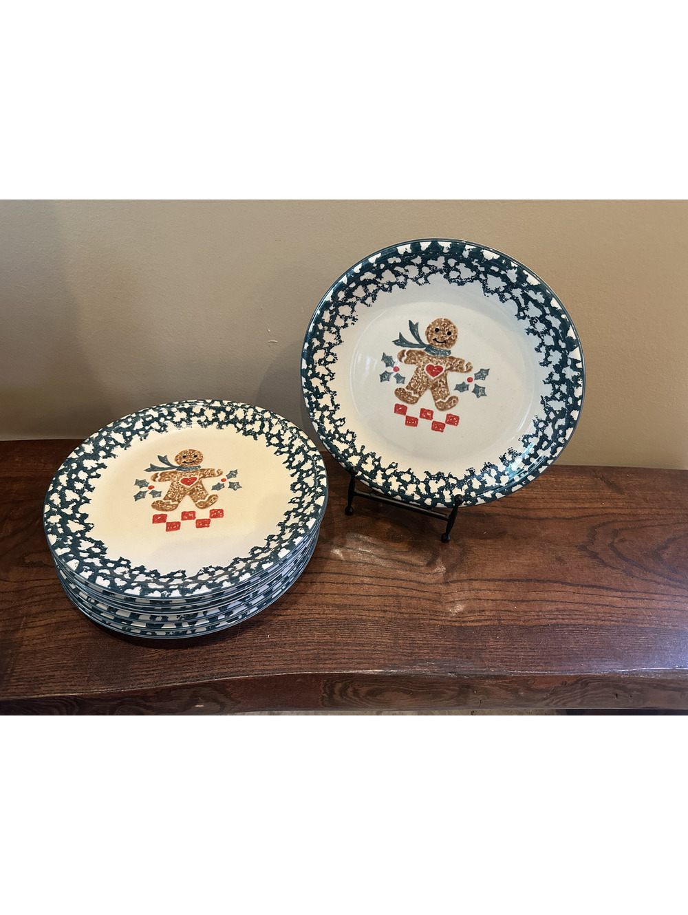 Set of 8 Vintage Tienshan Folk Craft Gingerbread Dinner Plates